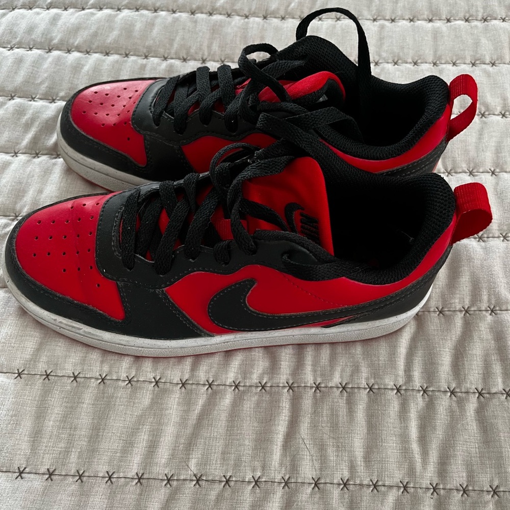 Sneakers - Picture 3 of 3